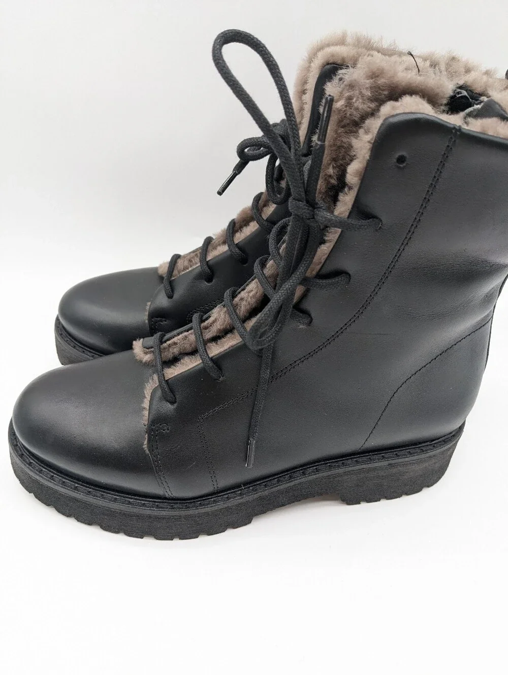 PATRIZIA BONFANTI Platform Combat Shearling Fur Boot 36